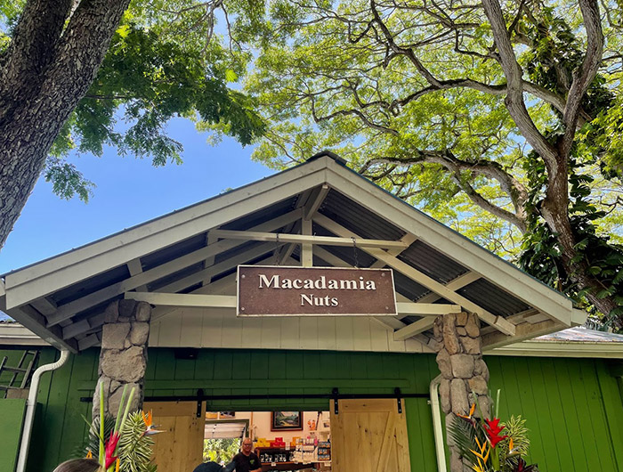 Tropical-Farms-(The-Macadamia-Nut-Farm-Outlet)1